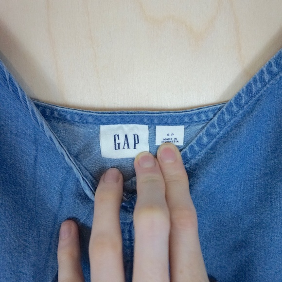 GAP Chambray (TENCEL) Button-Front Cami - Picture 6 of 7